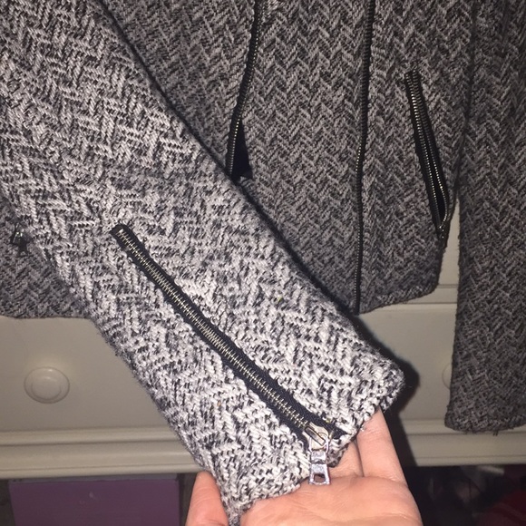 Grey and black jacket with zippers - Picture 5 of 5